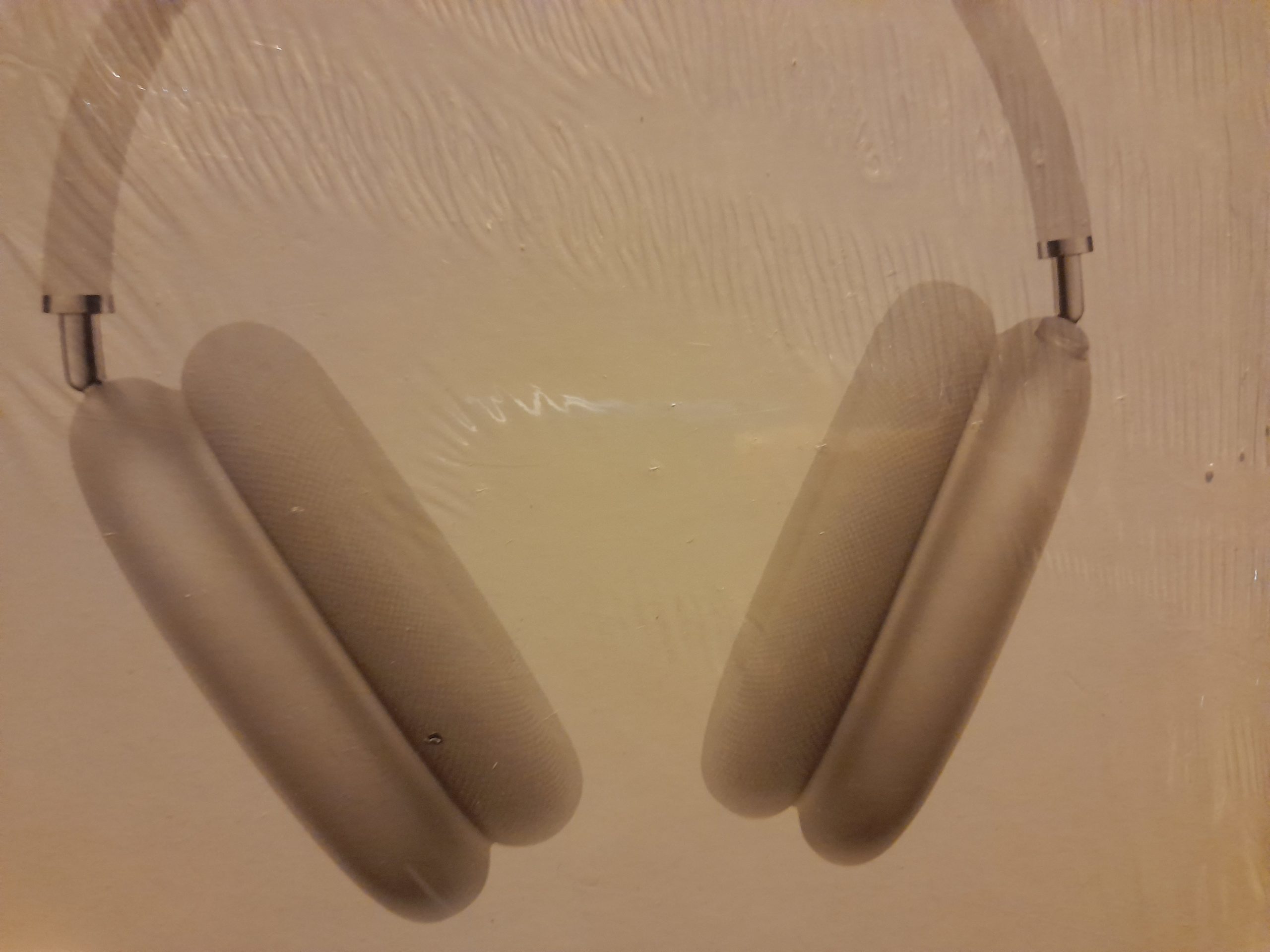 20231116_200522 Беспроводные наушники Белого цвета Airpod Max — изображение 1